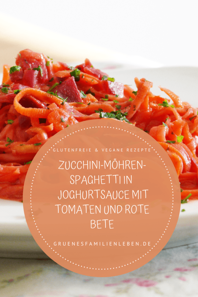 Zucchini Mohren Spaghetti In Einer Joghurtsauce Mit Tomaten Und Rote Bete